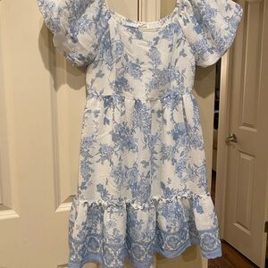 Beautiful soft blue and white floral dress, excellent condition, lined